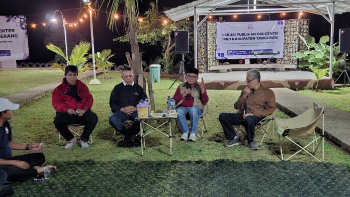 Diskusi Publik Pembangunan Media Center DPRD Kabupaten Tangerang, di Hotel DM, Pandeglang, Banten, Sabtu 1 Agustus 2026.